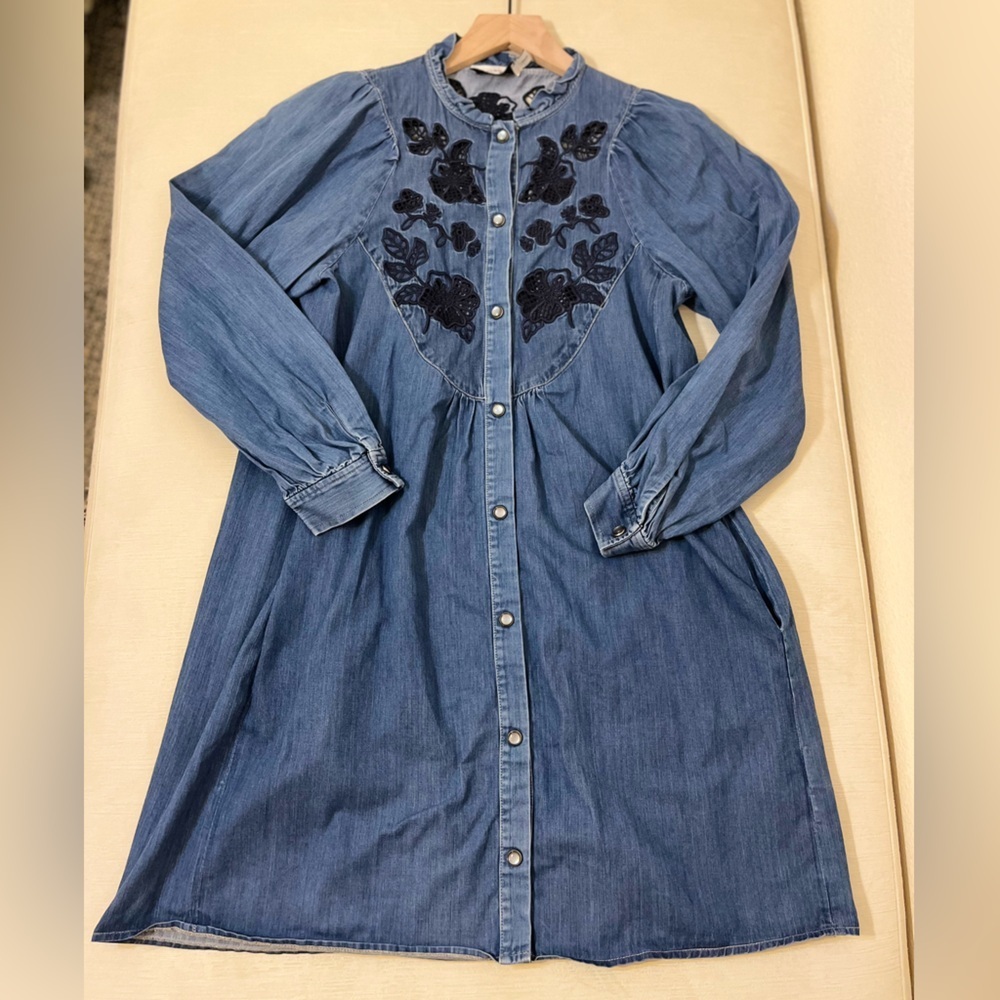 Coach Dress - Women’s 4 Denim - Blue Shift Western Embroidered Ruffle Mini